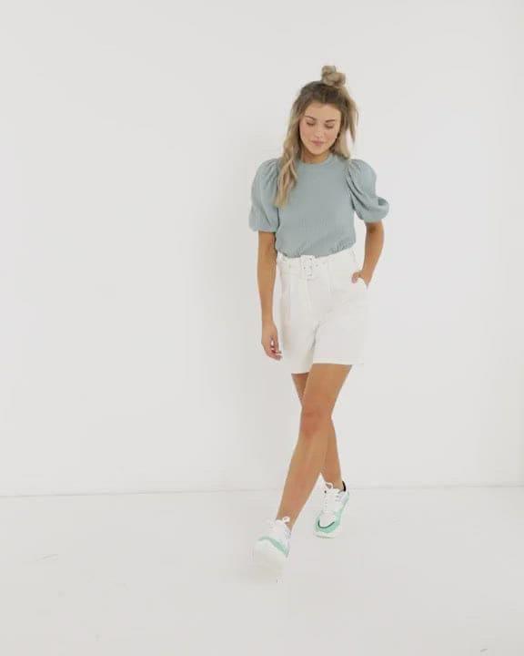 Distressed Skinny Jeans (Digital)